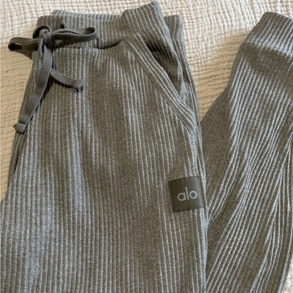 ALO muse jogger pants - Picture 8 of 10